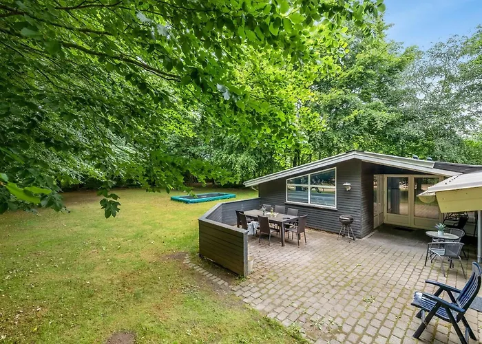 Semesterbostad Mena - 10km From The Sea By Interhome *